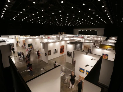 ART DUBAI - MANIFESTAREA ARTISTICA CE UNESTE 94 DE GALERII DIN 40 DE TARI SI-A DESCHIS ASTAZI PORTILE