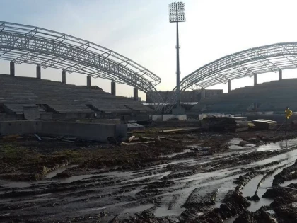 Aşa arată stadioanele Aradului! UTA şi Motorul trebuiau finalizate de luni bune