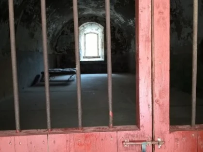 Astăzi este Ziua naţională de cinstire a martirilor din temniţele comuniste