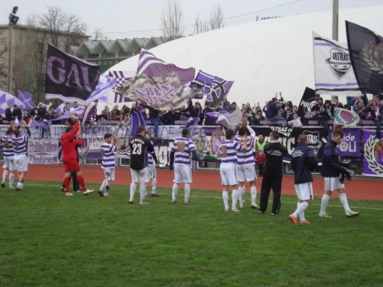 ASU POLI ŞI IGHIUL ÎŞI DISPUTĂ PROMOVAREA ÎN LIGA A II-A