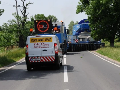 Atenție, șoferi! Un transport agabaritic va trece prin Arad
