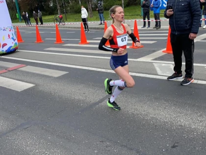 Atleta Liliana Dragomir, de la CSU Arad, este vicecampioană naţională la 10 kilometri