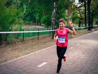 Atleta ultramaratonistă Mara Guler, premiată de Federaţie