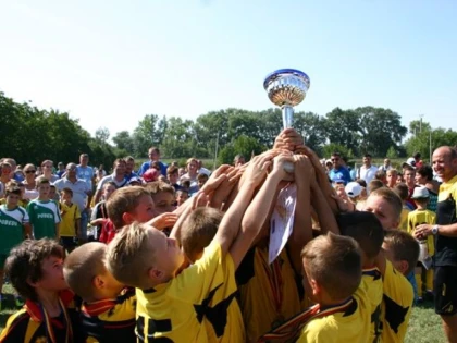 Atletico a făcut “dubla”. E campioană şi la “Gheorghe Ene”