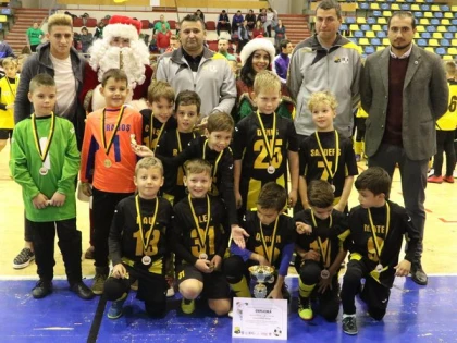 Atletico şi-a adjudecat primele trofee la Cupa de Crăciun