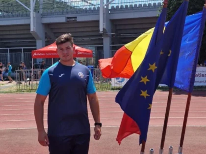 Atletul Mihai Motorca a câștigat titlul național și la juniori II! Medalie și pentru ștafeta masculină (FOTO)