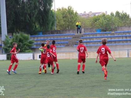 AU CUCERIT BARCELONA! UTA 2004, CAMPIOANĂ LA CUPA SANT VICENC