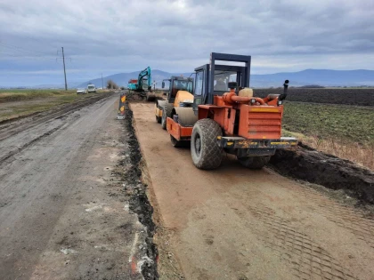 Au fost reluate lucrările pe Arad-Șiria! Sperăm că nu vor fi de mântuială ca și până acum