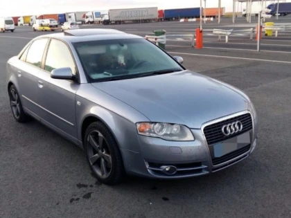 AUTOTURISM AUDI A4 CĂUTAT ÎN ITALIA, DEPISTAT LA FRONTIERA ROMÂNĂ