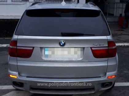 Autoturism căutat de autorităţile din Germania, descoperit de poliţiştii de frontieră din P.T.F. Nădlac II