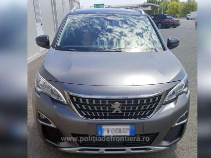 Autoturism căutat de autorităţile din Italia, descoperit de poliţiştii de frontieră din P.T.F. Nădlac II