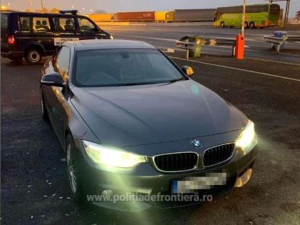 Autoturism căutat de autorităţile din Marea Britanie, descoperit de poliţiştii de frontieră arădeni