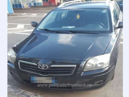 Autoturism căutat în Italia, depistat de poliţiştii de frontieră arădeni
