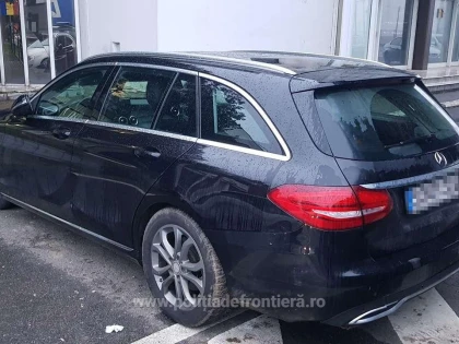 Autoturism dat în urmărire de autoritățile din Germania, descoperit în P.T.F Nădlac