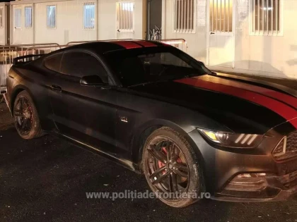 Autoturism dat în urmărire de autoritățile din România, descoperit în P.T.F. Nădlac II