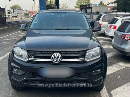 Autoturism dat în urmărire de autoritățile din Slovacia, descoperit în P.T.F. Nădlac
