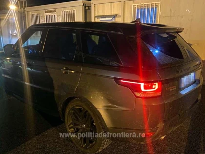 Autoturism de lux căutat în Italia, descoperit în P.T.F Nădlac II