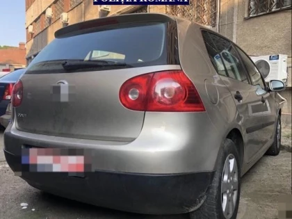 Autoturism urmărit internațional, depistat la un arădean
