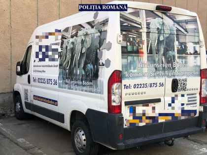 Autoutilitară căutată de autoritățile austriece, descoperită în Arad