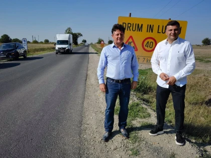 Avem cu ce ne „lăuda“ - Iustin Cionca: ,,A început așternerea stratului de uzură pe drumul Arad-Șiria-Pâncota”