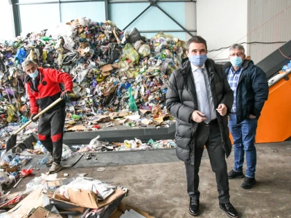 Avem stație de sortare, dar nu avem „educație în aruncat gunoiul“