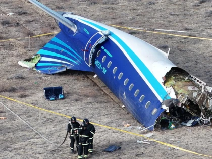 Azerbaijan Airlines suspendă zborurile către şapte oraşe din Rusia
