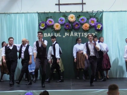 Balul „Mărțișor" la Liceul  „Nicolae Bălcescu"  din Gyula