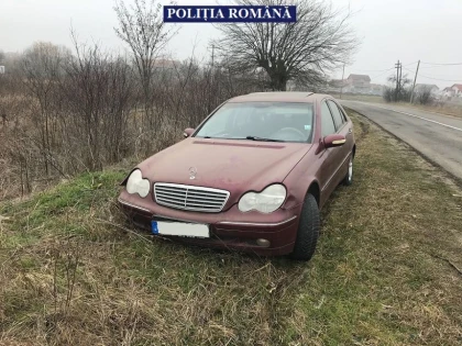 Bărbat 3 în 1. A furat un autoturism pe care l-a condus fără permis și sub influența alcoolului!