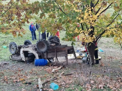 Bărbat de 30 de ani, decedat după ce s-a răsturnat cu Jeepul între Chisindia și Păiușeni