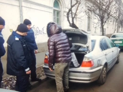 Bărbat de 35 de ani, prins de jandarmii arădeni cu țigări de contrabandă