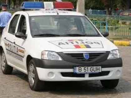 BARBATI CERCETATI PENTRU ABUZ IN SERVICIU