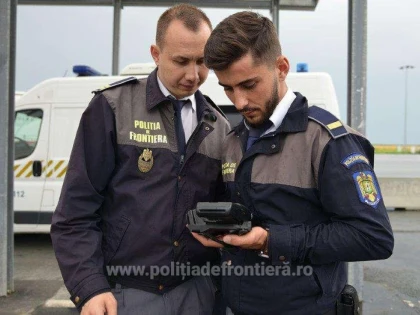 Bărbaţi cu documentele de identitate ale altor persoane, prinși la P.T.F Nădlac II   