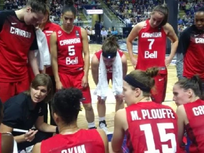BASCHETBALISTA ARADULUI, KATHERINE PLOUFFE, S-A REMARCAT INTR-UN AMICAL CU SUA