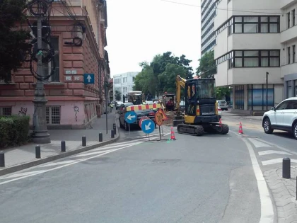 Bătaie de joc! Bulevardul Decebal este spart din nou