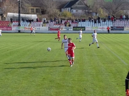 Bătuţi cu om în plus, aproape tot meciul: UTA - FC Argeş 0-1!