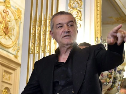 Becali îi atacă dur pe frații Kovacs după eșecul cu UTA: ”Cum să fie el în VAR? Că abia a ieșit din ou!”