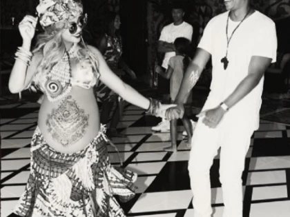 Beyonce a dat o super petrecere pentru gemenii pe care urmează să îi nască