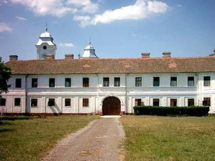 BEZDIN, UNA DINTRE PUTINELE MANASTIRI ORTODOXE SARBE DIN ROMANIA