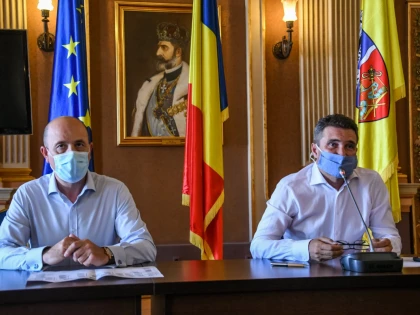 Bibarț și Lazăr se laudă cu „amenajarea“ unui parc în Vlaicu, după ce zeci de oameni au fost lăsați pe drumuri
