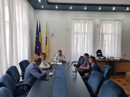 Bibarț și Meszar au ascultat comanda lui Falcă și au reluat negocierile cu investitorii