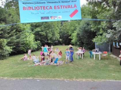 „Biblioteca estivală” s-a deschis la Ștrandul Neptun