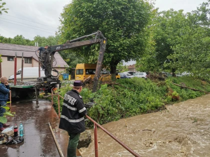 Bilanțul ploilor din ultimele 24 de ore în județul Arad: zece localități afectate, 39 de gospodării inundate