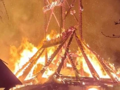 Biserica de lemn de la Muzeul Satului Bănățean din Timișoara, distrusă de un incendiu