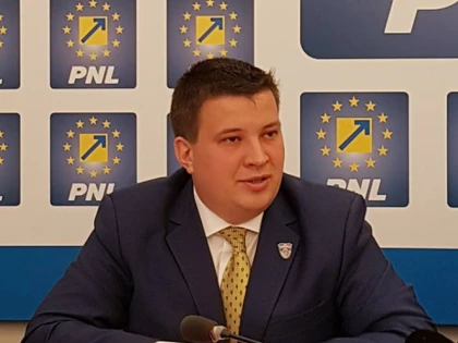 Bogdan Boca (PNL): “Primăria Arad nu este a Partidului Comunist, nici a urmaşilor acestuia!”