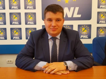 Bogdan Boca (PNL): „Stoenescu a votat împotriva burselor pentru elevii arădeni”