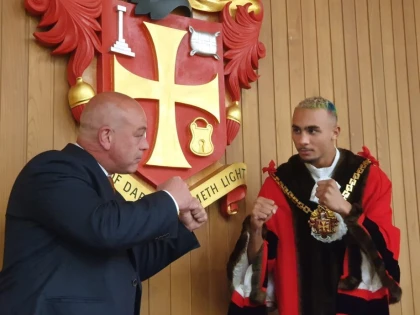 Boxerul medaliat olimpic Ben Whittaker, primar al oraşului Wolverhampton pentru o zi