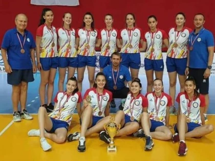 Bronz balcanic cu naţionala pentru trei voleibaliste nădlăcane