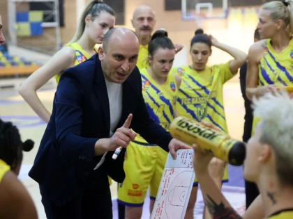 Bulj îşi ţine echipa în priză: „Ne-am apărat bine şi am fost în control, dar este doar primul pas”