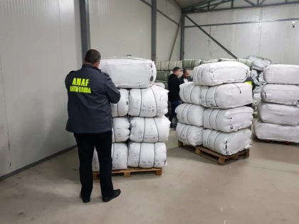 Bunuri în valoare de 243.185 lei, confiscate de inspectorii antifraudă în Vama Nădlac