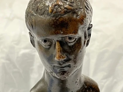 Bustul din bronz al împăratului roman Caligula, găsit după 200 de ani